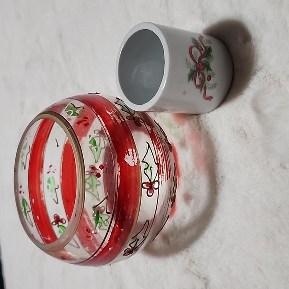 VINTAGE  CHRISTMAS DECORATIVE GLASS BOWL AND CANDLE HOLDER - Picture 1 of 9